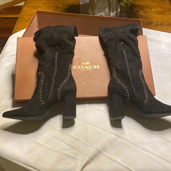 Black suede studded  knee high Coach boots barely worn - Picture 4 of 4